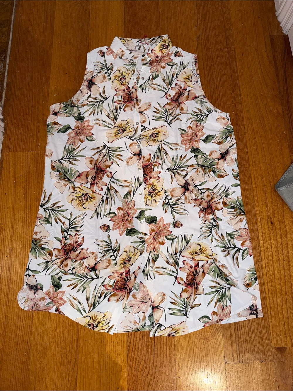 Sleeveless Floral Button-Front Tunic Top in White with Pink & Yellow Flowers